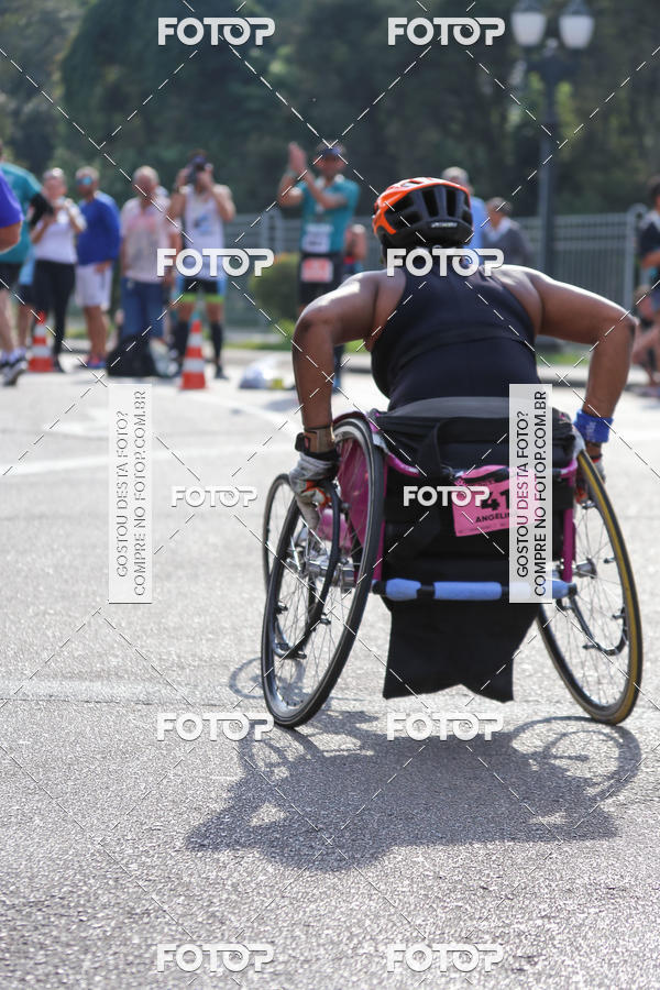 Buy your photos of the eventMeia Maratona Internacional de Curitiba 2018 on Fotop