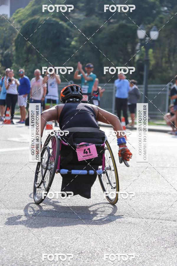 Buy your photos of the eventMeia Maratona Internacional de Curitiba 2018 on Fotop