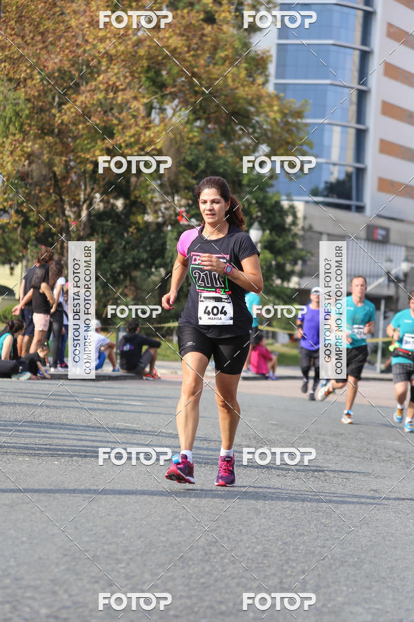 Buy your photos of the eventMeia Maratona Internacional de Curitiba 2018 on Fotop