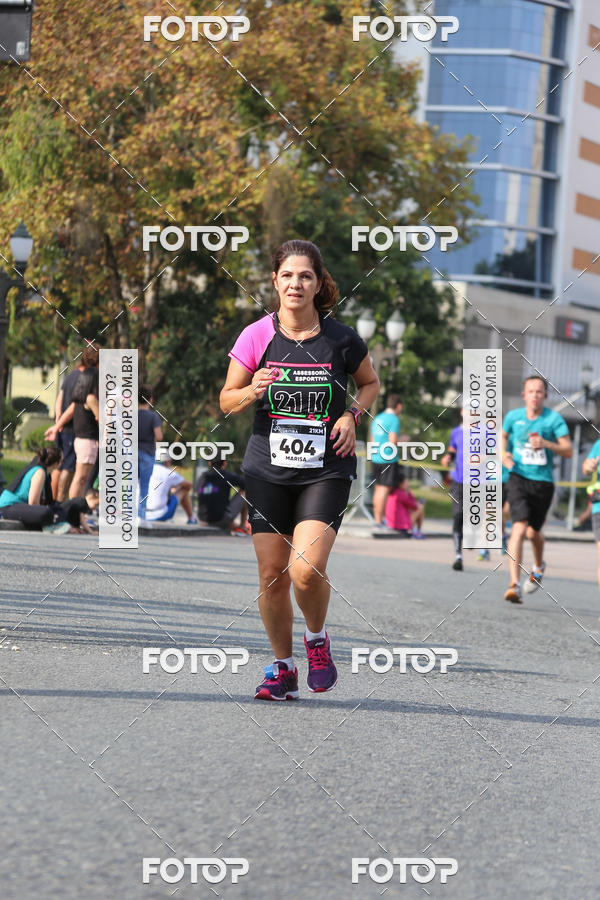 Buy your photos of the eventMeia Maratona Internacional de Curitiba 2018 on Fotop