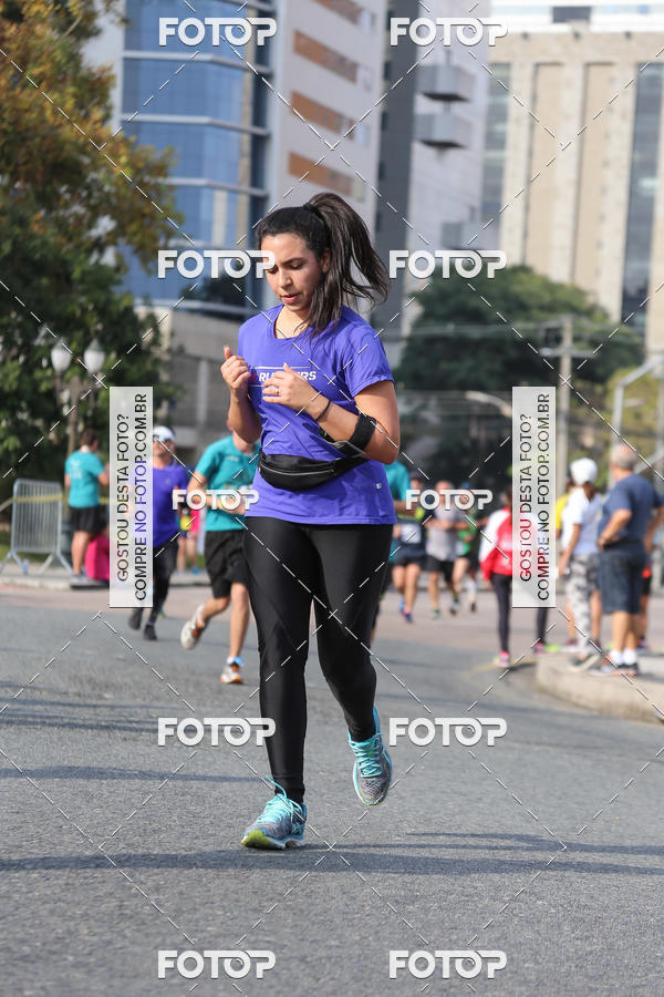 Buy your photos of the eventMeia Maratona Internacional de Curitiba 2018 on Fotop