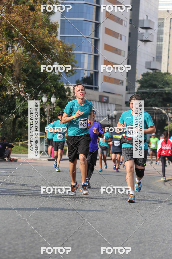 Buy your photos of the eventMeia Maratona Internacional de Curitiba 2018 on Fotop