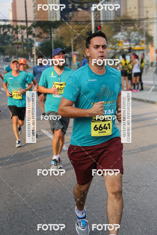 Buy your photos of the eventMeia Maratona Internacional de Curitiba 2018 on Fotop