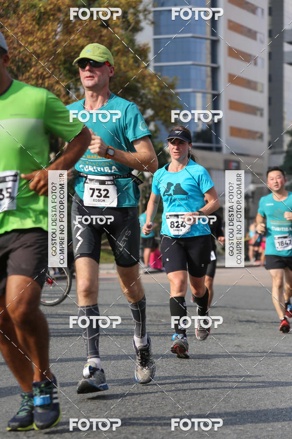 Buy your photos of the eventMeia Maratona Internacional de Curitiba 2018 on Fotop