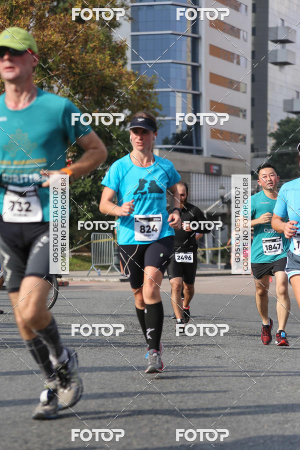 Buy your photos of the eventMeia Maratona Internacional de Curitiba 2018 on Fotop