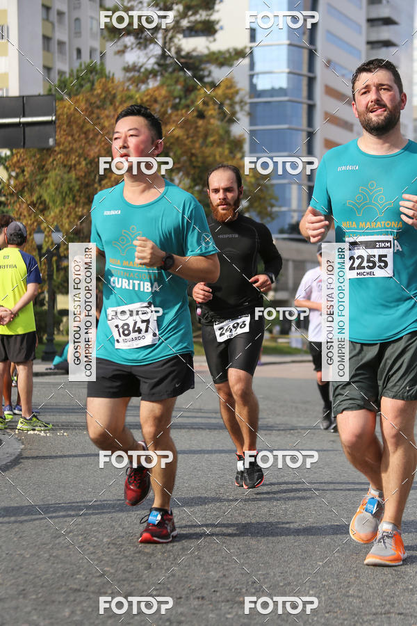 Buy your photos of the eventMeia Maratona Internacional de Curitiba 2018 on Fotop