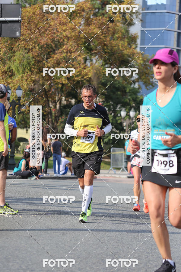 Buy your photos of the eventMeia Maratona Internacional de Curitiba 2018 on Fotop