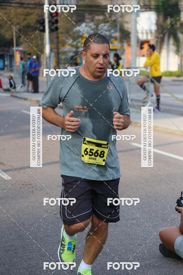 Buy your photos of the eventMeia Maratona Internacional de Curitiba 2018 on Fotop