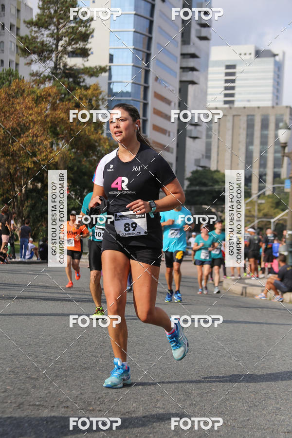Buy your photos of the eventMeia Maratona Internacional de Curitiba 2018 on Fotop