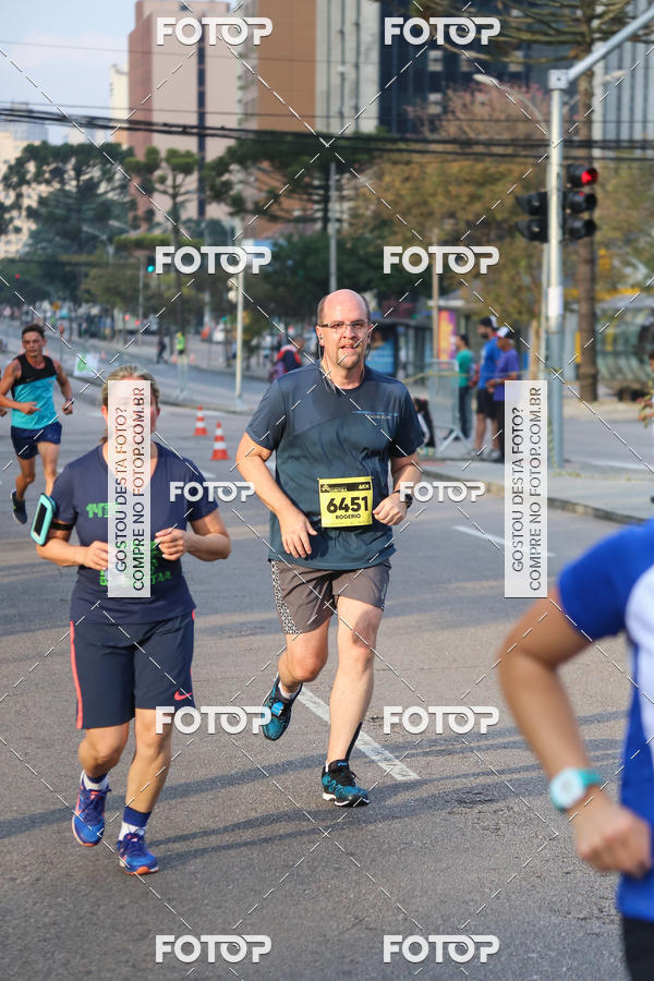 Buy your photos of the eventMeia Maratona Internacional de Curitiba 2018 on Fotop