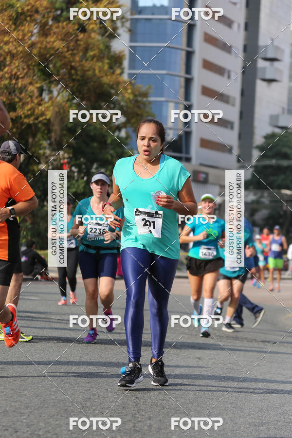 Buy your photos of the eventMeia Maratona Internacional de Curitiba 2018 on Fotop