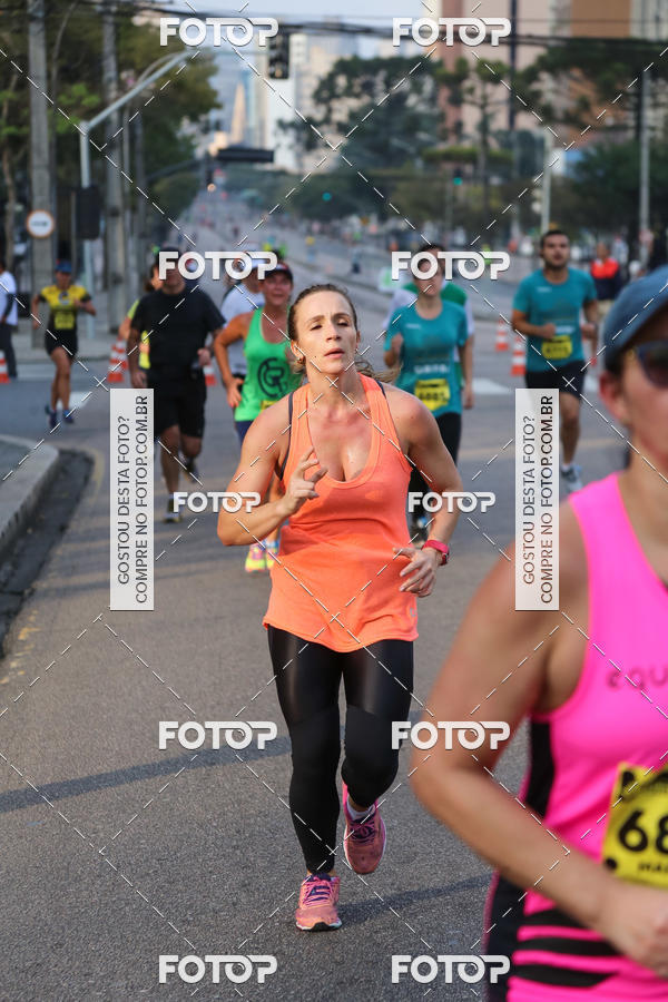 Buy your photos of the eventMeia Maratona Internacional de Curitiba 2018 on Fotop