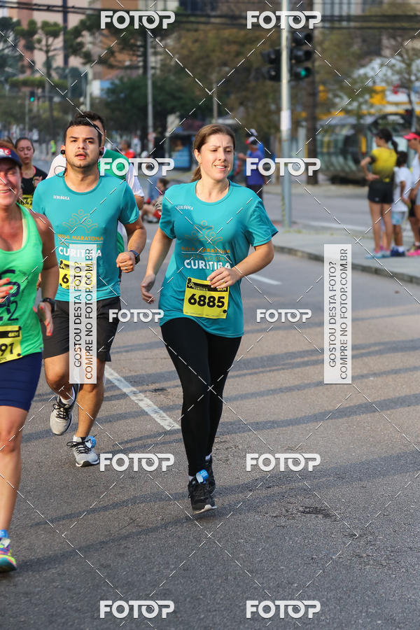 Buy your photos of the eventMeia Maratona Internacional de Curitiba 2018 on Fotop