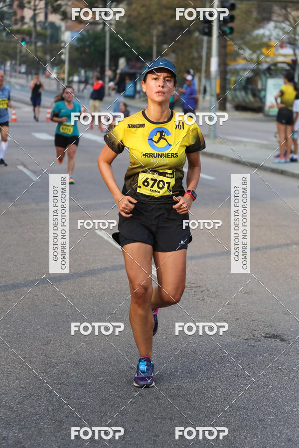 Buy your photos of the eventMeia Maratona Internacional de Curitiba 2018 on Fotop