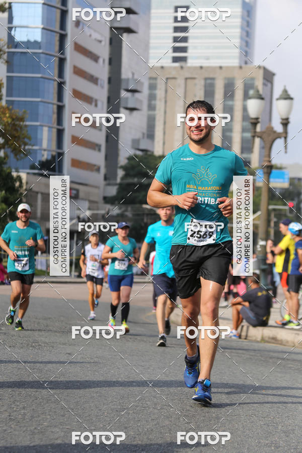 Buy your photos of the eventMeia Maratona Internacional de Curitiba 2018 on Fotop
