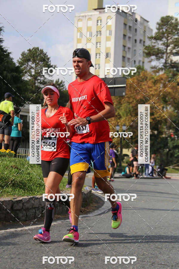 Buy your photos of the eventMeia Maratona Internacional de Curitiba 2018 on Fotop