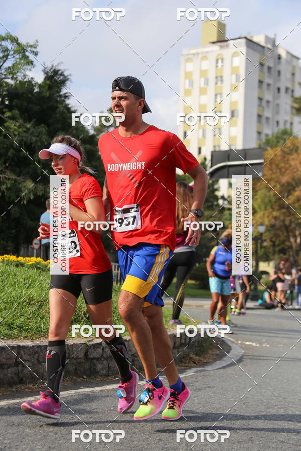 Buy your photos of the eventMeia Maratona Internacional de Curitiba 2018 on Fotop