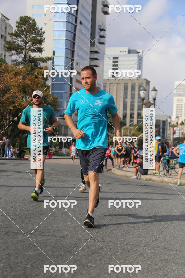 Buy your photos of the eventMeia Maratona Internacional de Curitiba 2018 on Fotop