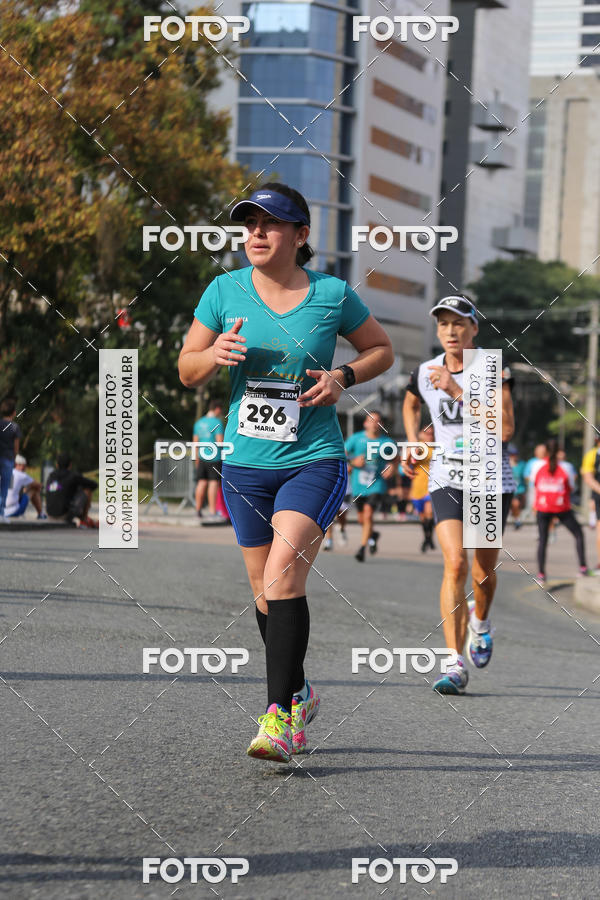 Buy your photos of the eventMeia Maratona Internacional de Curitiba 2018 on Fotop
