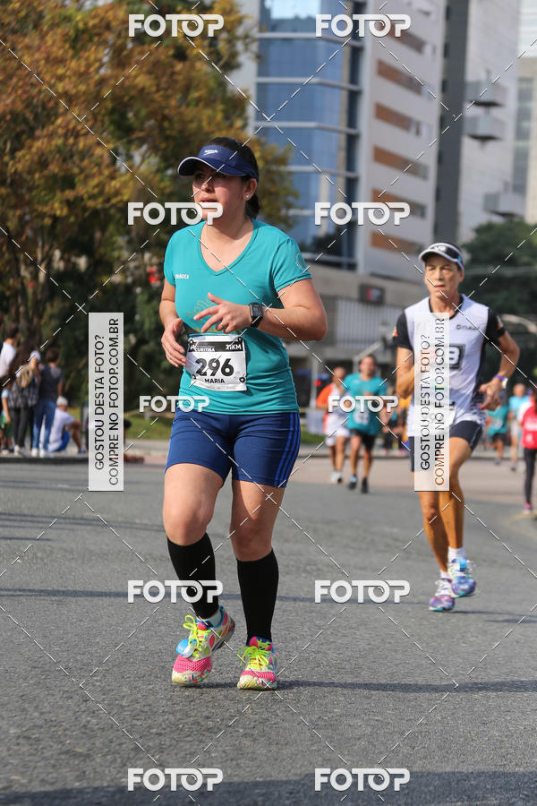 Buy your photos of the eventMeia Maratona Internacional de Curitiba 2018 on Fotop