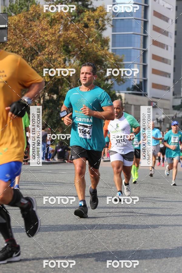 Buy your photos of the eventMeia Maratona Internacional de Curitiba 2018 on Fotop