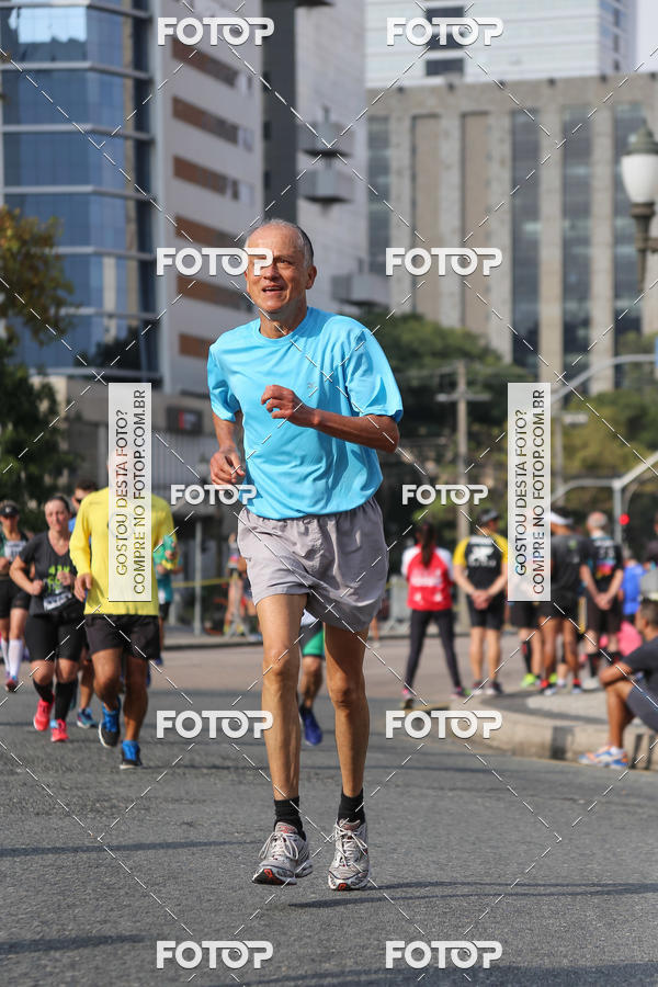Buy your photos of the eventMeia Maratona Internacional de Curitiba 2018 on Fotop