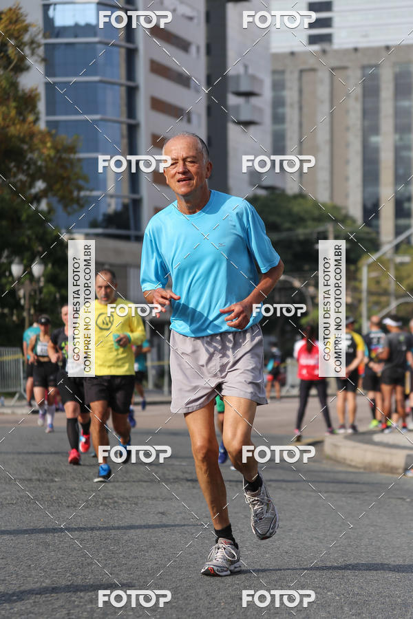 Buy your photos of the eventMeia Maratona Internacional de Curitiba 2018 on Fotop