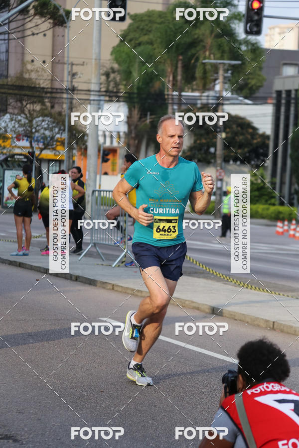 Buy your photos of the eventMeia Maratona Internacional de Curitiba 2018 on Fotop