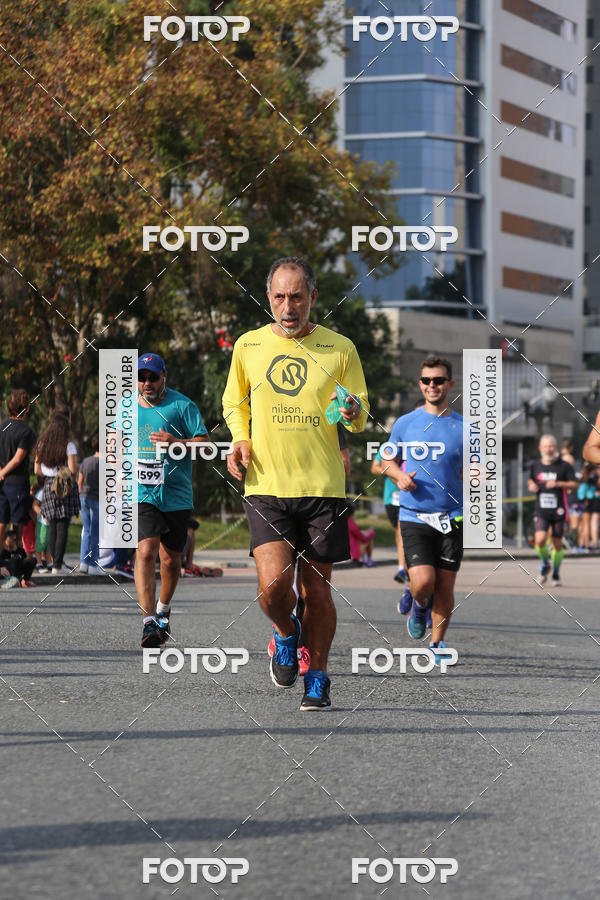 Buy your photos of the eventMeia Maratona Internacional de Curitiba 2018 on Fotop