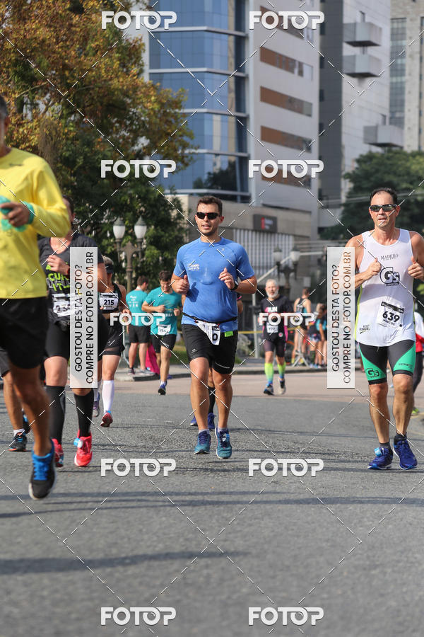 Buy your photos of the eventMeia Maratona Internacional de Curitiba 2018 on Fotop