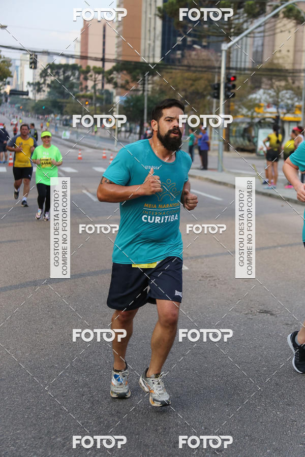 Buy your photos of the eventMeia Maratona Internacional de Curitiba 2018 on Fotop