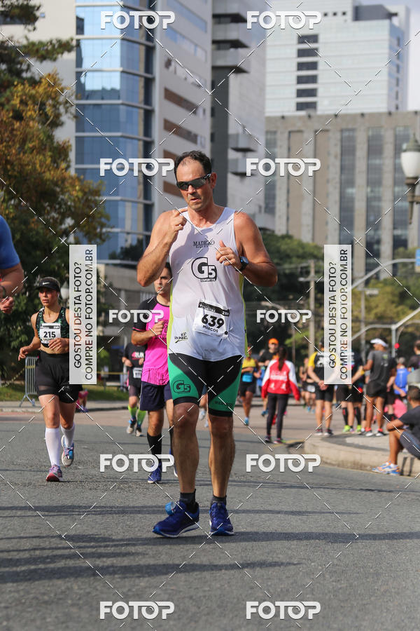 Buy your photos of the eventMeia Maratona Internacional de Curitiba 2018 on Fotop