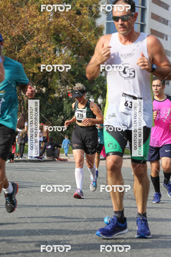 Buy your photos of the eventMeia Maratona Internacional de Curitiba 2018 on Fotop
