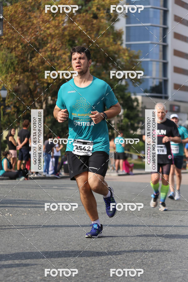 Buy your photos of the eventMeia Maratona Internacional de Curitiba 2018 on Fotop