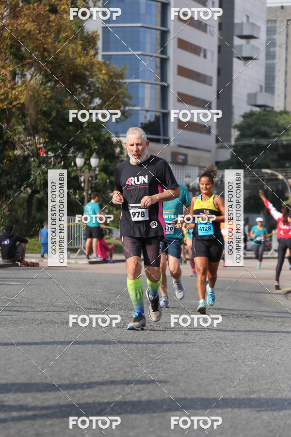 Buy your photos of the eventMeia Maratona Internacional de Curitiba 2018 on Fotop