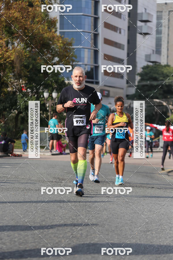 Buy your photos of the eventMeia Maratona Internacional de Curitiba 2018 on Fotop
