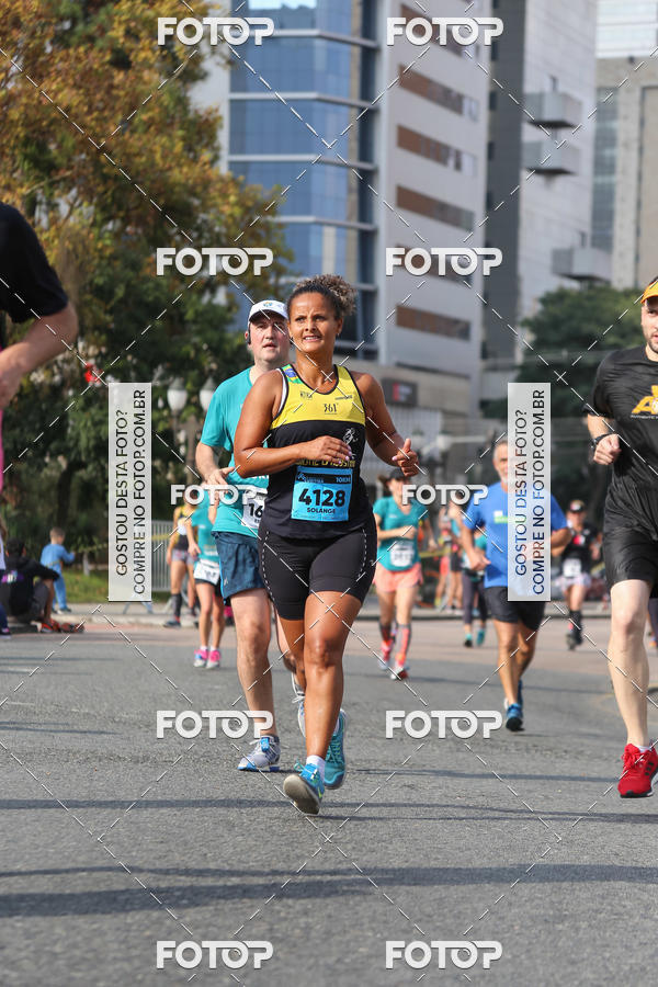 Buy your photos of the eventMeia Maratona Internacional de Curitiba 2018 on Fotop