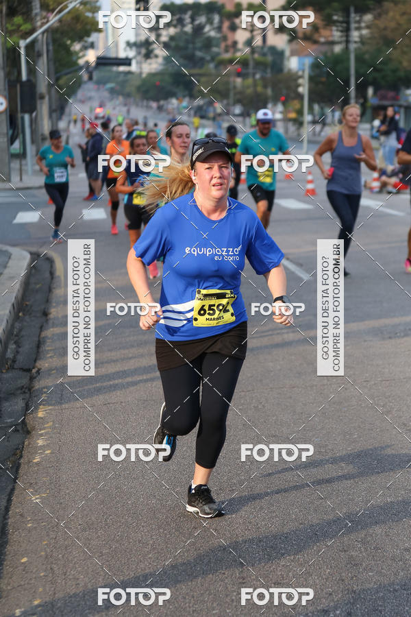 Buy your photos of the eventMeia Maratona Internacional de Curitiba 2018 on Fotop