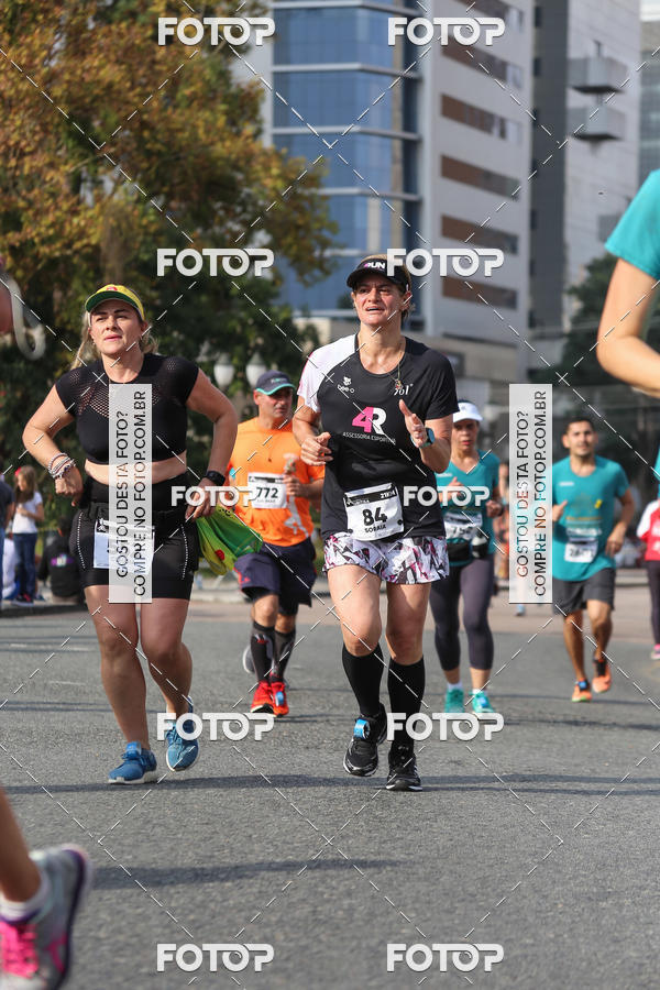 Buy your photos of the eventMeia Maratona Internacional de Curitiba 2018 on Fotop