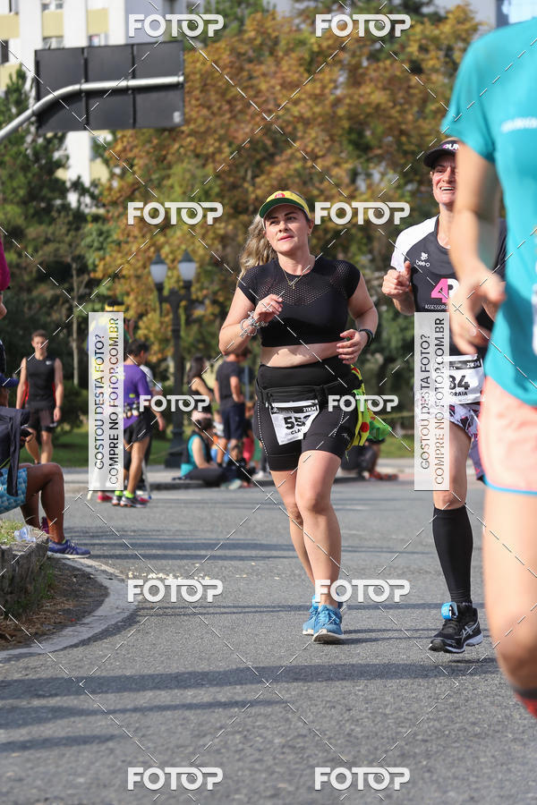 Buy your photos of the eventMeia Maratona Internacional de Curitiba 2018 on Fotop