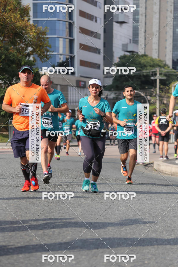 Buy your photos of the eventMeia Maratona Internacional de Curitiba 2018 on Fotop