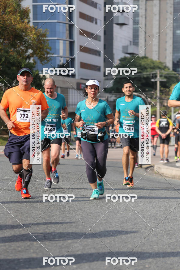 Buy your photos of the eventMeia Maratona Internacional de Curitiba 2018 on Fotop