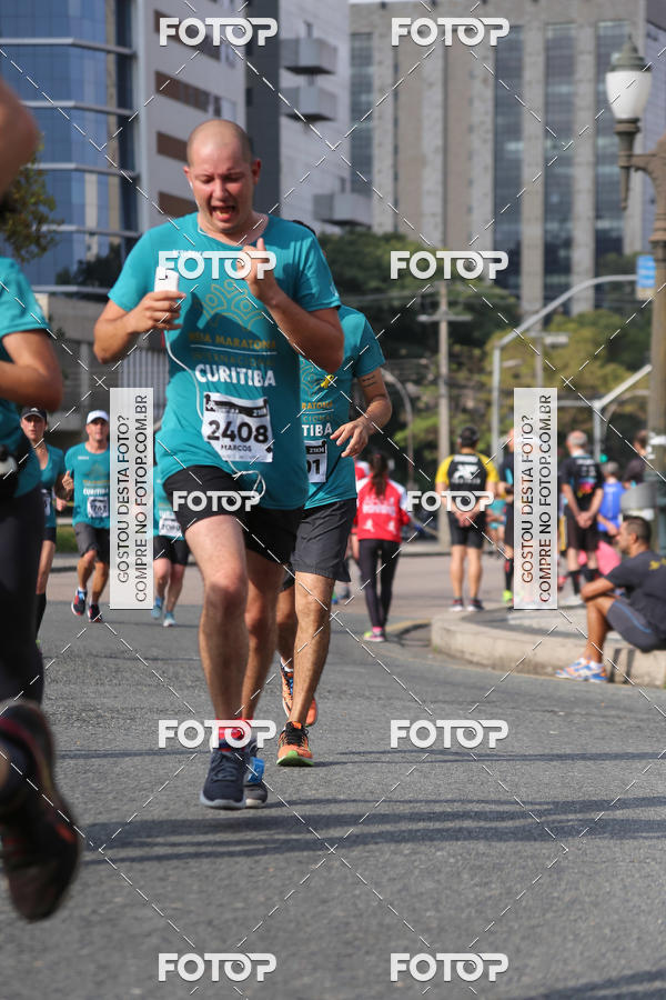 Buy your photos of the eventMeia Maratona Internacional de Curitiba 2018 on Fotop