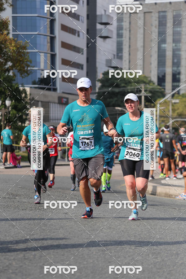 Buy your photos of the eventMeia Maratona Internacional de Curitiba 2018 on Fotop