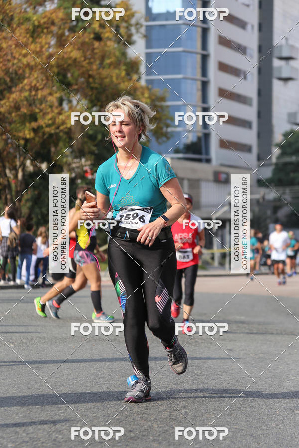 Buy your photos of the eventMeia Maratona Internacional de Curitiba 2018 on Fotop
