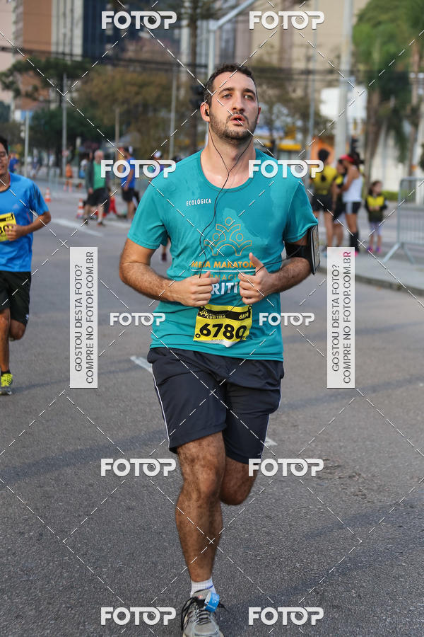 Buy your photos of the eventMeia Maratona Internacional de Curitiba 2018 on Fotop