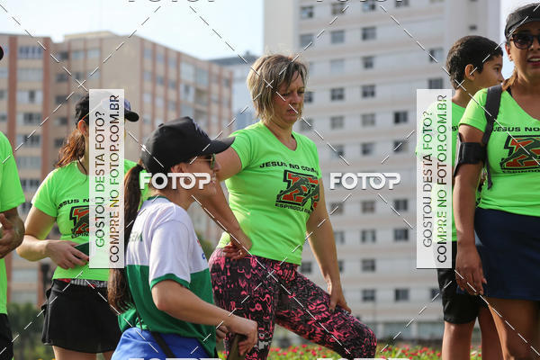 Buy your photos of the eventMeia Maratona Internacional de Curitiba 2018 on Fotop