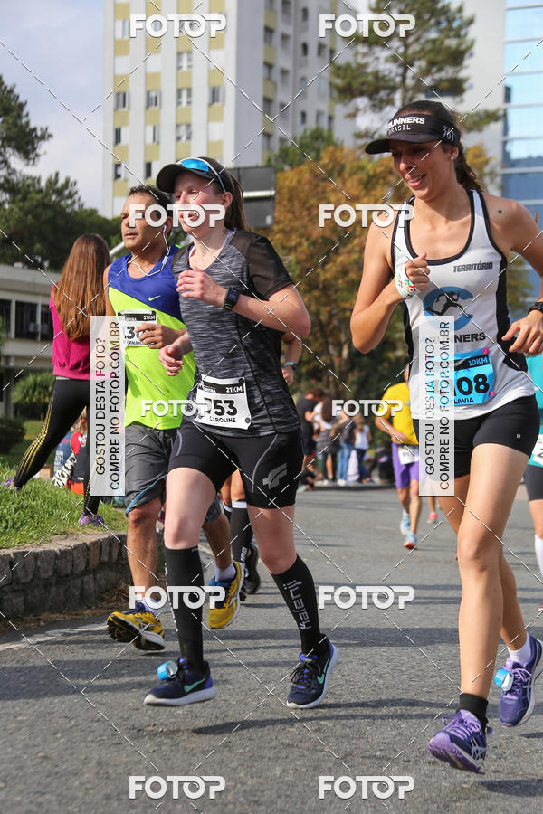 Buy your photos of the eventMeia Maratona Internacional de Curitiba 2018 on Fotop