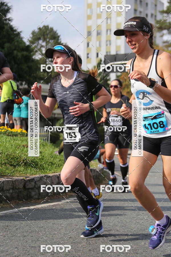 Buy your photos of the eventMeia Maratona Internacional de Curitiba 2018 on Fotop