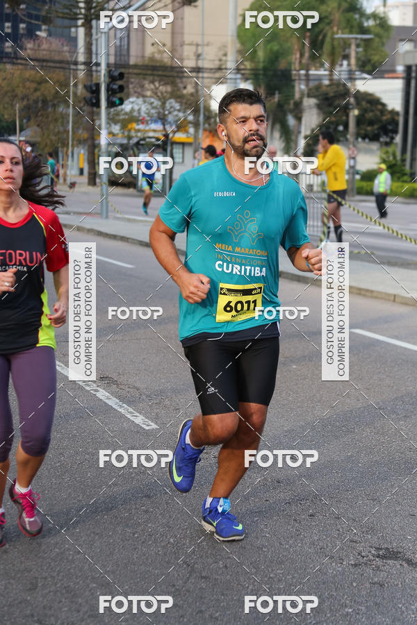 Buy your photos of the eventMeia Maratona Internacional de Curitiba 2018 on Fotop